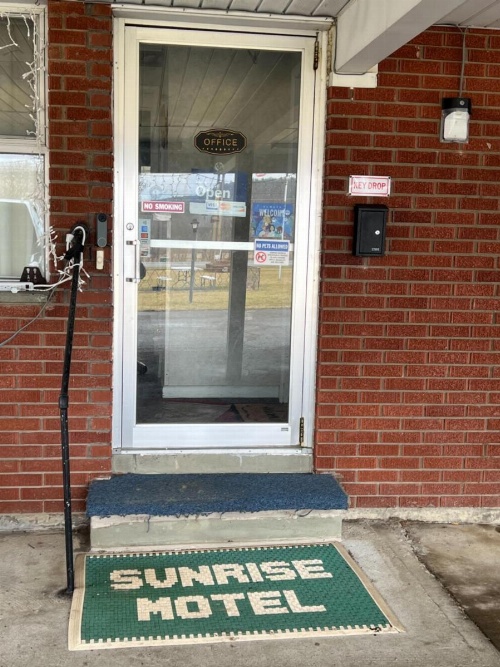 sunrise motel image 5